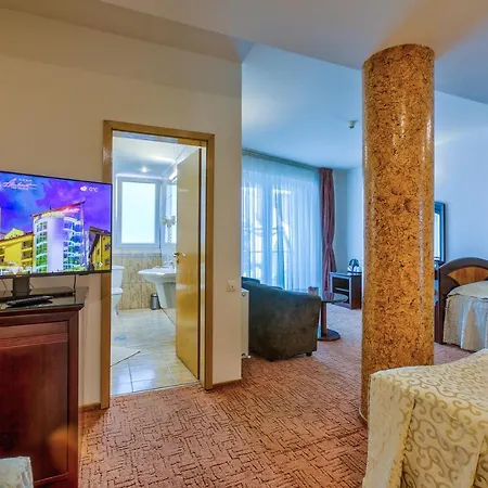 Ξενοδοχείο Ambient 4*